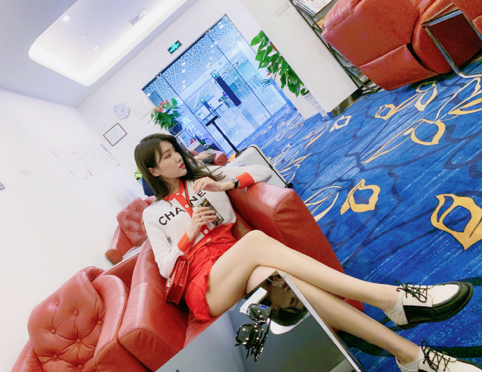 郭艾伦女友马阳阳貌美如花,身材高挑有1米77,晒近照大长腿吸睛