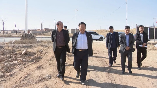 李作璧调研正路工业产业园建设及正路镇脱贫攻坚工作