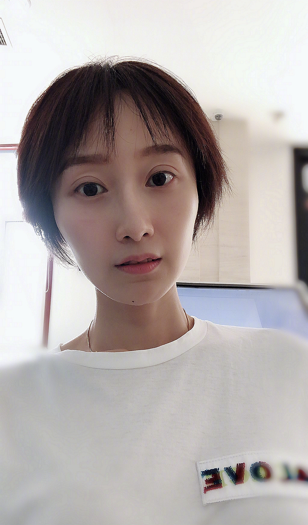 肖涵,在《一起来看流星雨》中饰演慕容家千金云海的姐姐慕容云朵.