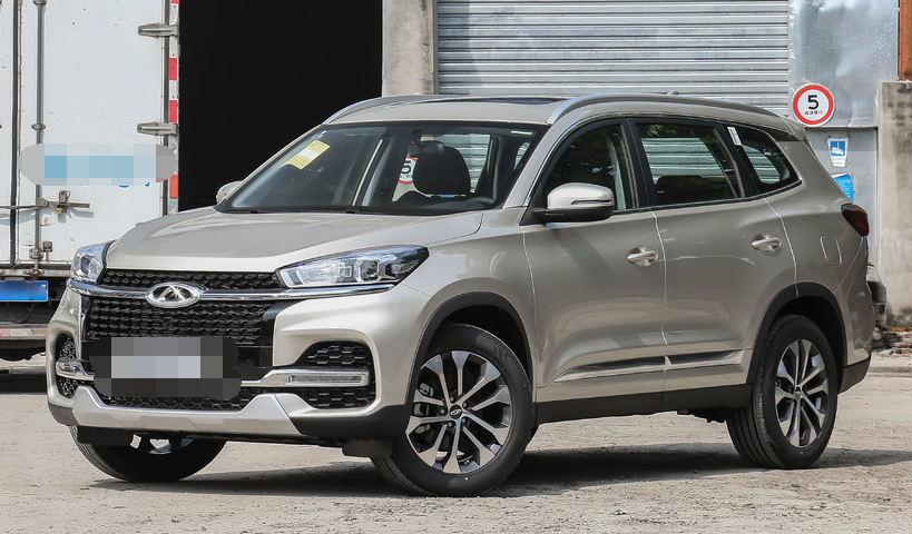 器宇不凡,瑞虎8十分适合年轻人开,符合大众审美!