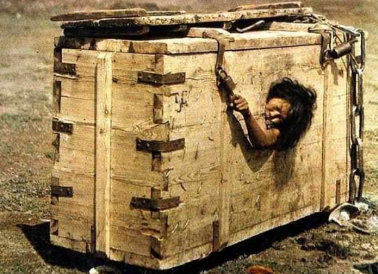 墩锁刑是清朝时期流行外蒙古的一种刑罚,这一种刑罚专为女犯人设计.