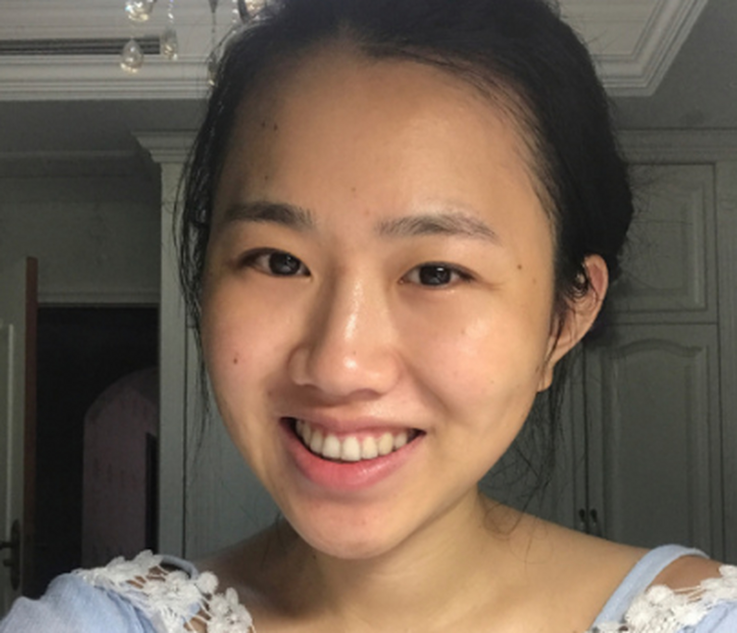 面相上看,耳垂有棱角是思想型,头脑反应快速,属于一点就通的人,生性机