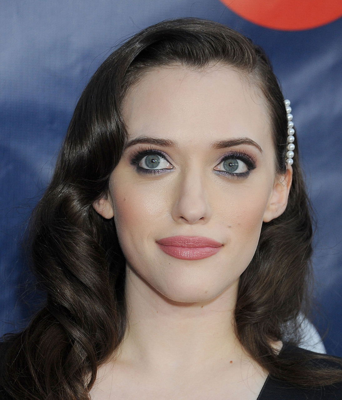 凯特·戴琳斯:凯特·戴琳斯以其独特的魅力和精湛的演技在好莱坞备受