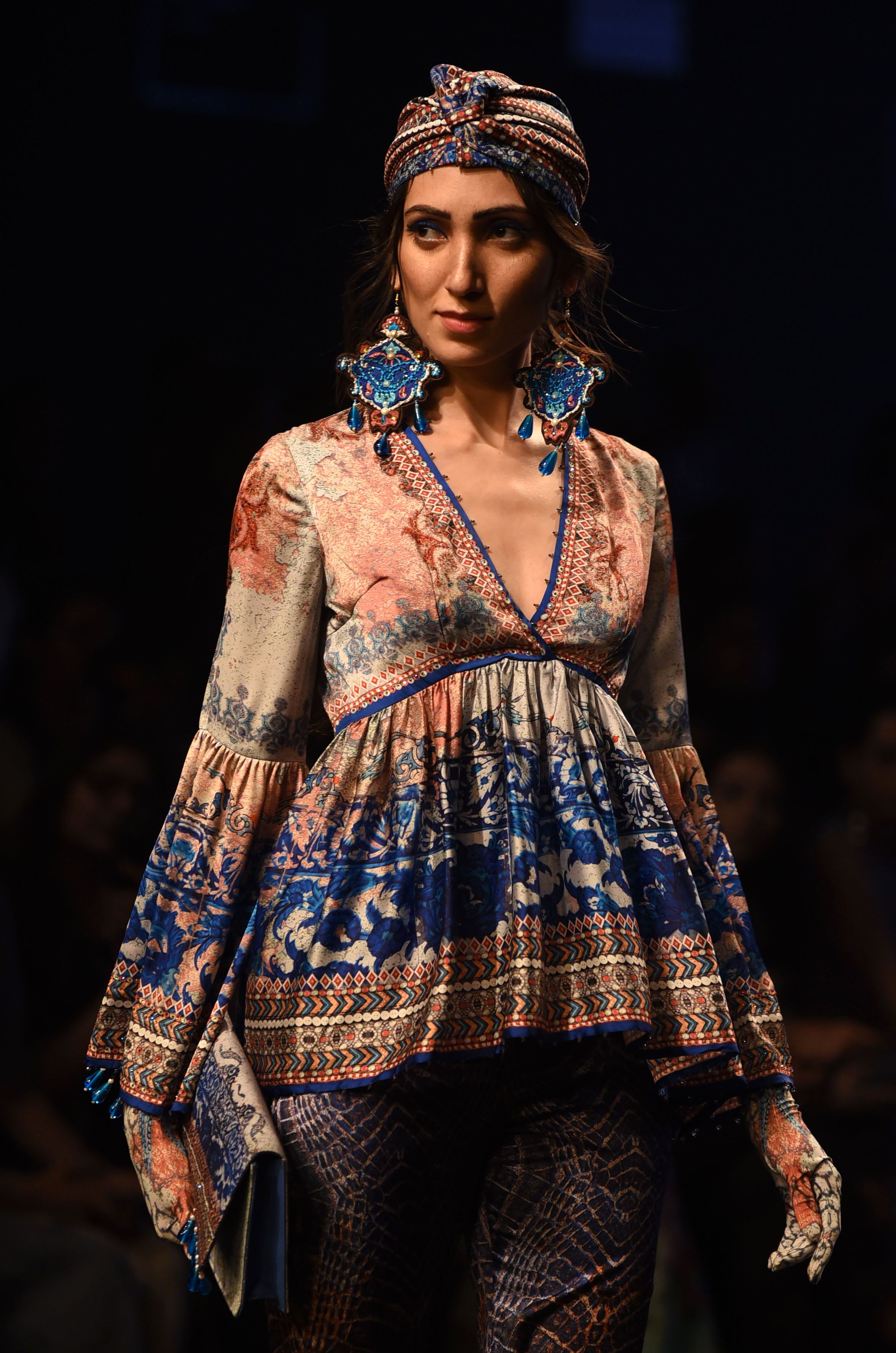 印度拉克美时装周——设计师rajdeep ranawat时装秀