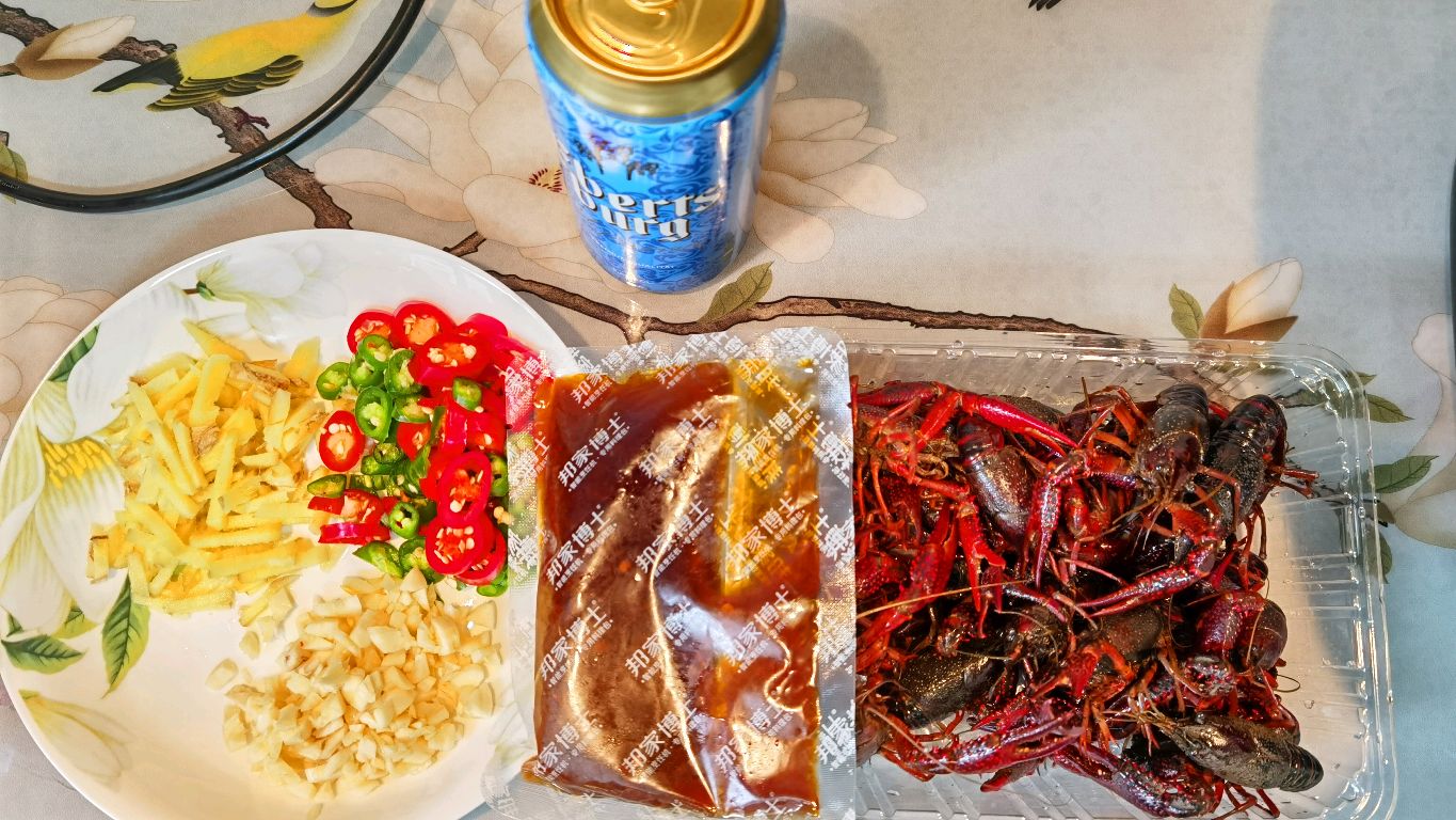 居家烹饪美味小龙虾,制作时加入它,立马又香又辣、简单又可口!