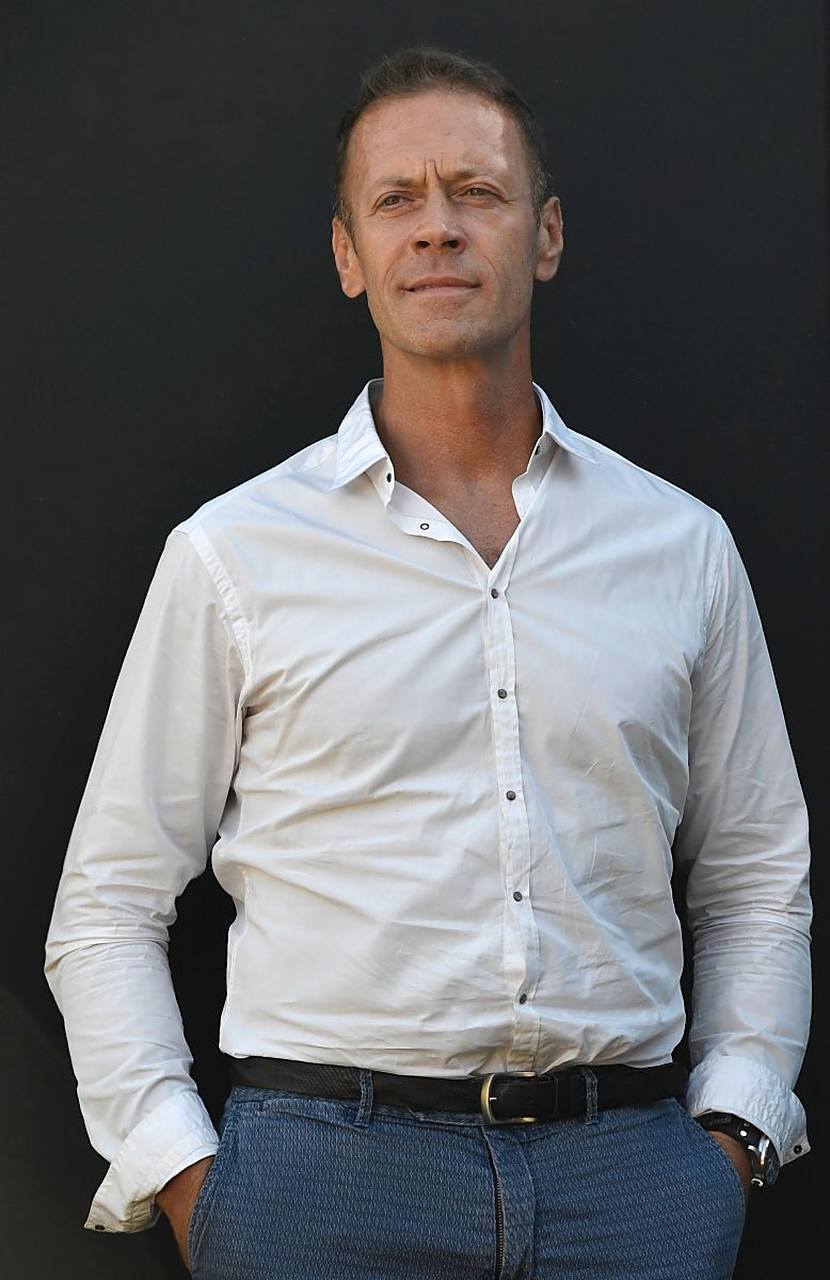 意大利演员和导演 rocco siffredi(洛可·希佛帝)他演出和导演的电影