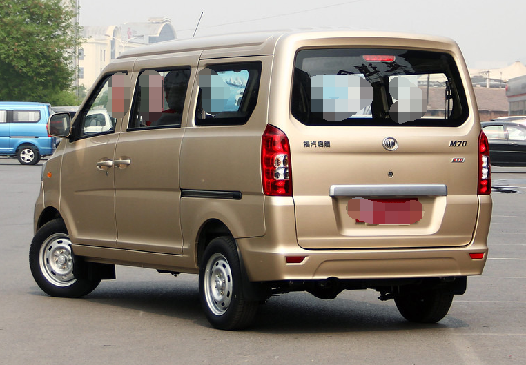 启腾m70是一款非常畅销的车型,外观好看,口碑还好!