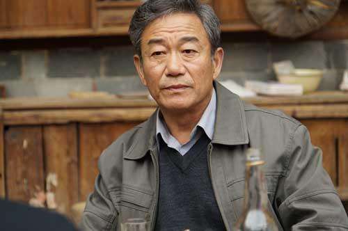 曾演过《射雕英雄传》, 被称"国民父亲"的老戏骨李心敏去世!