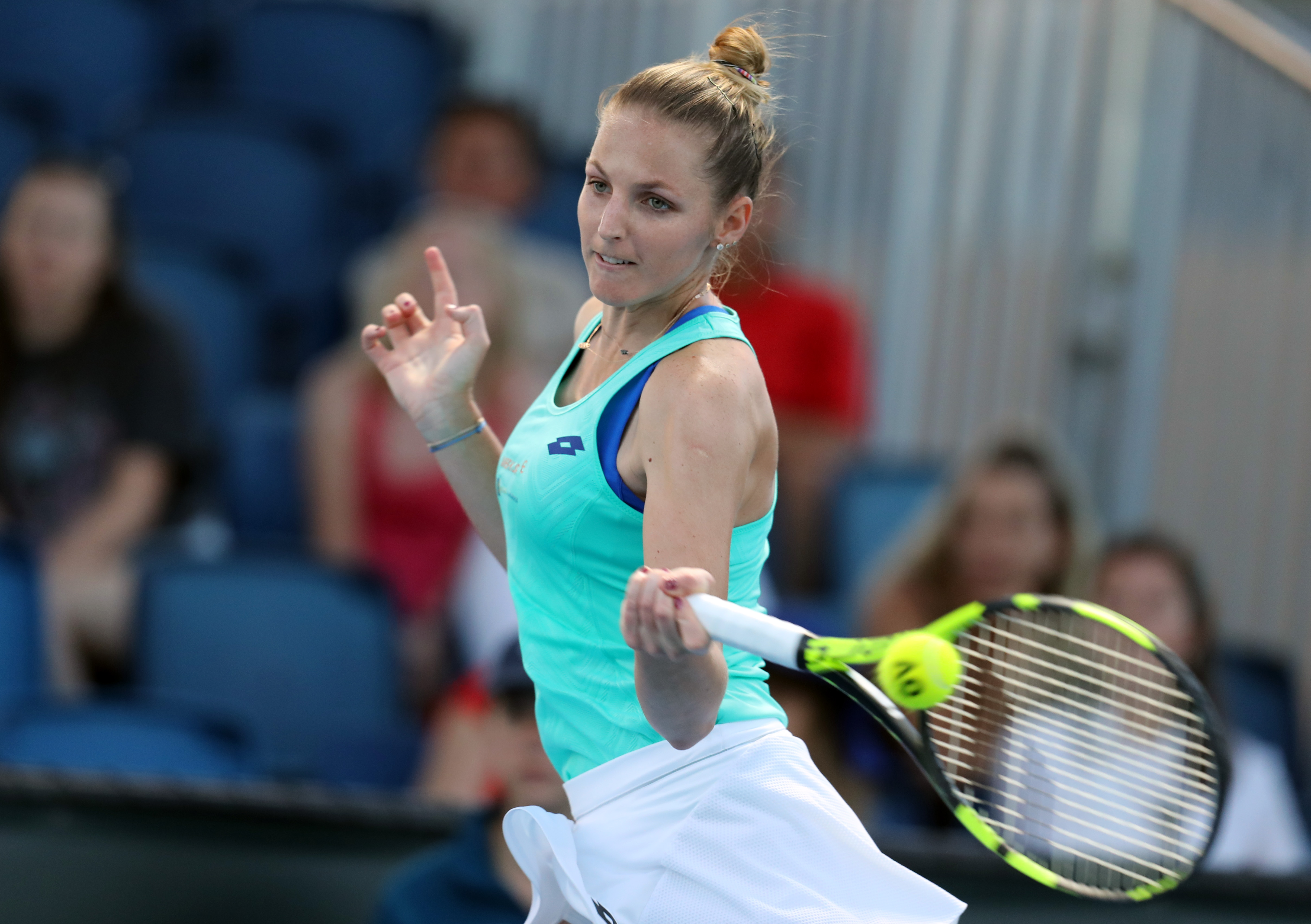 (体育)(4)网球——澳网:拉德万斯卡晋级