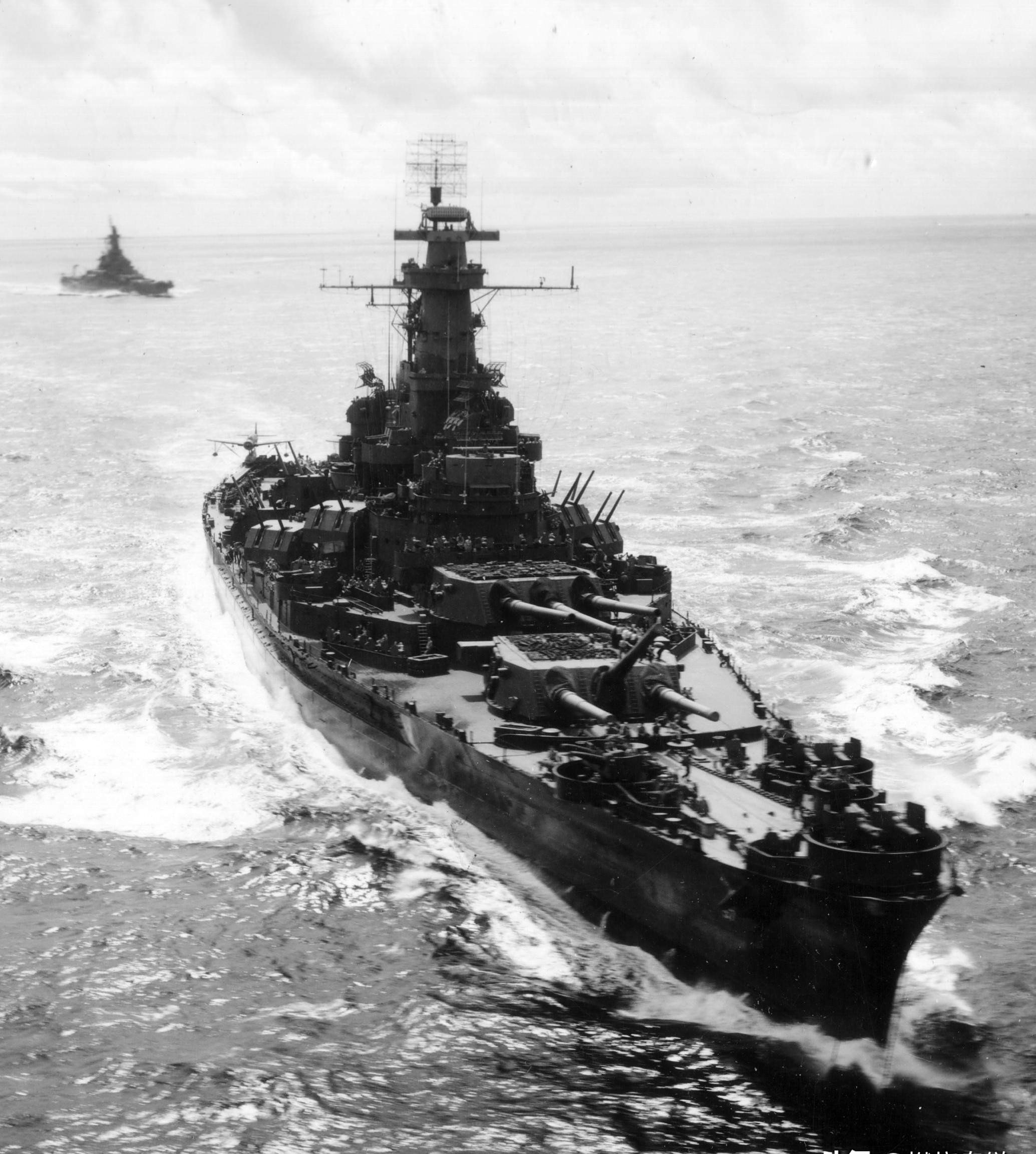 南达科他级战列舰与北卡罗来纳级具有相同的最大舰宽,减少舰体水线