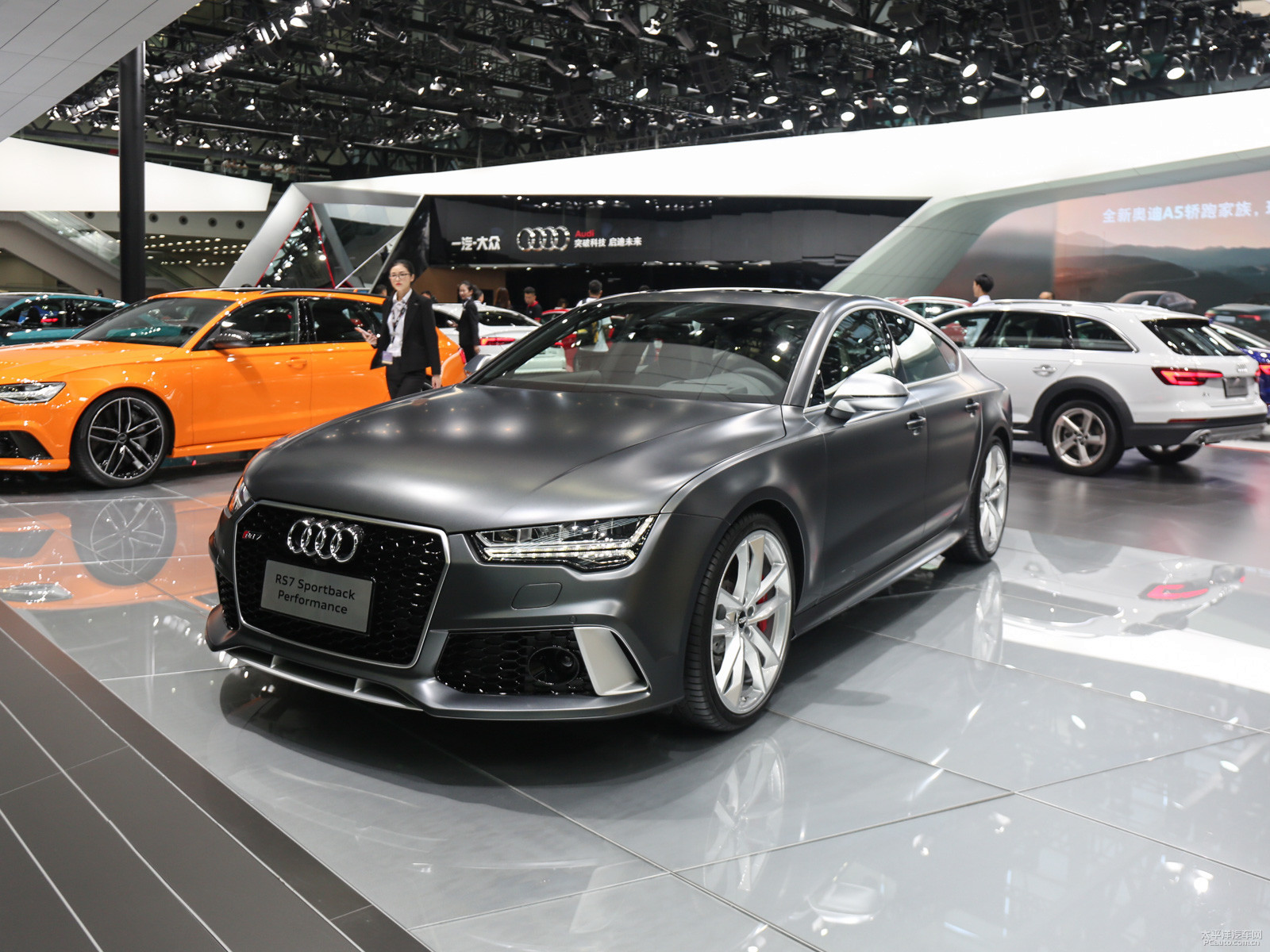 看一款奥迪rs7吧!