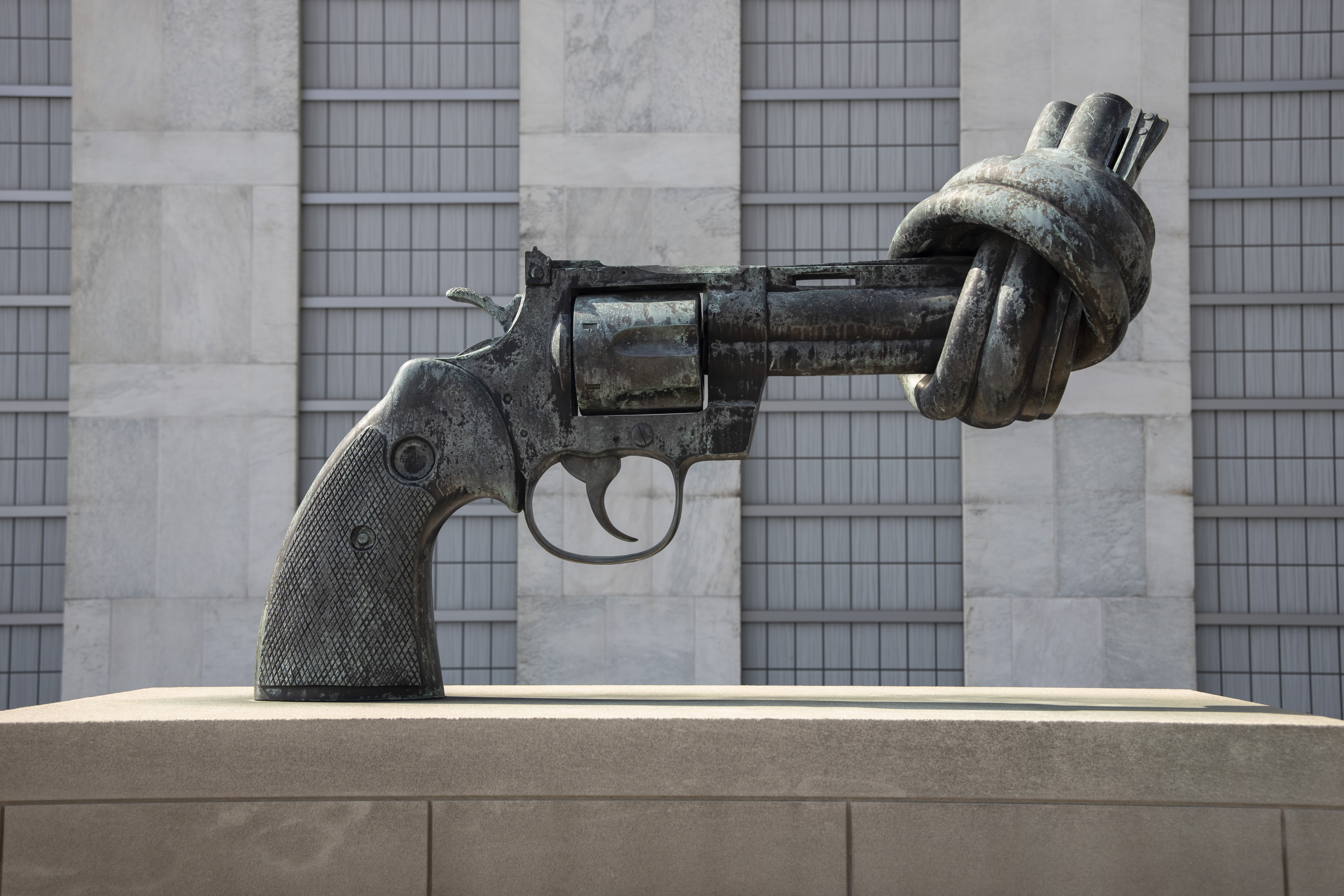联合国枪支雕塑图片