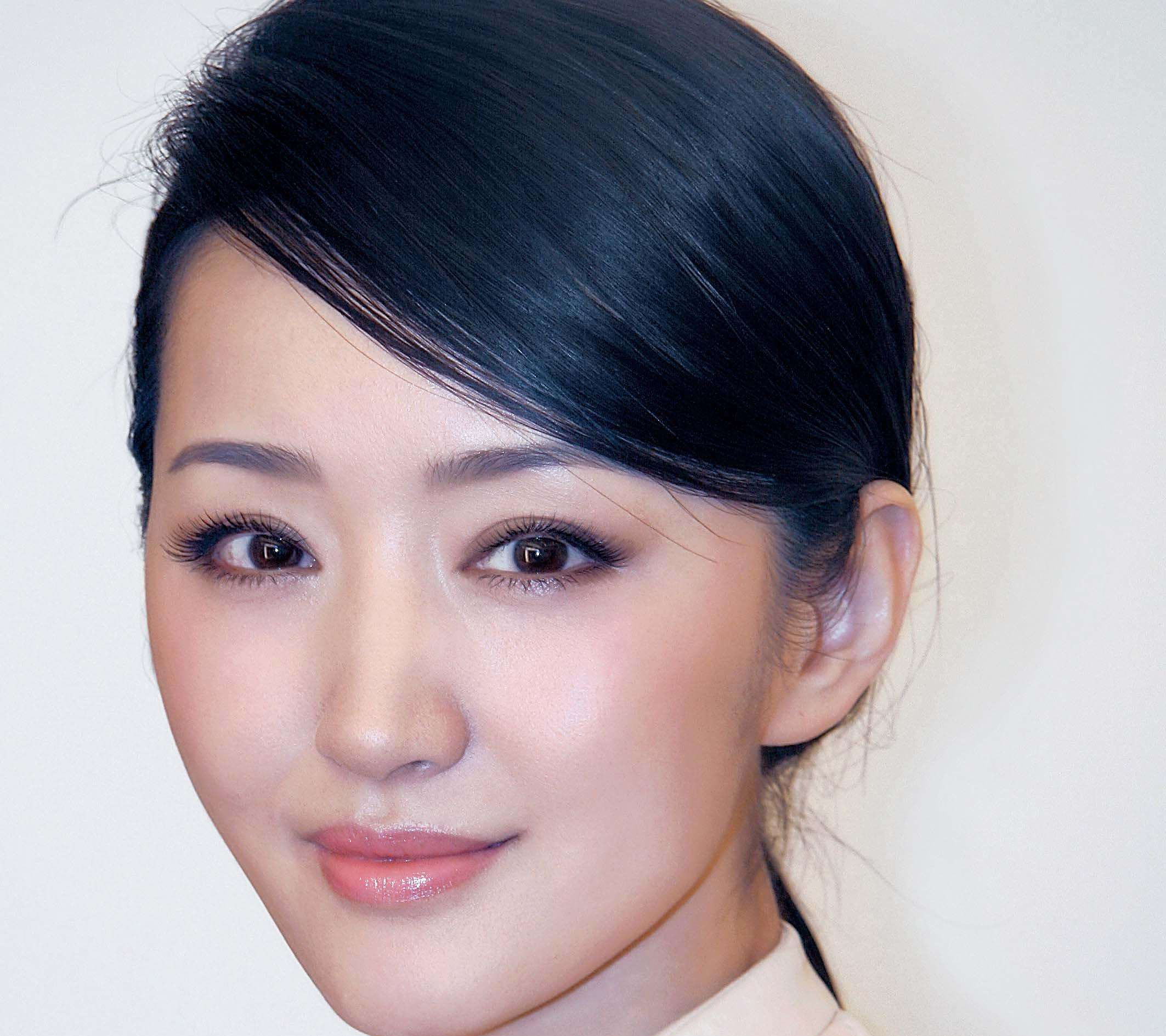 杨钰莹终于把自己嫁出去了?新郎是他,网友:祝你幸福!