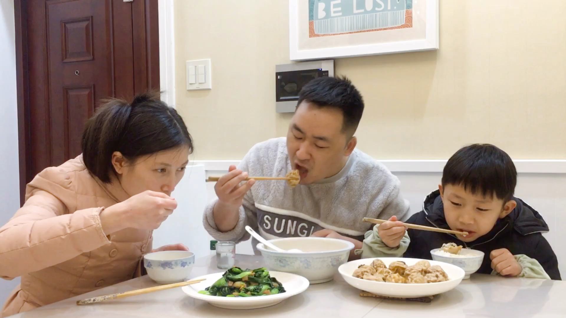 32块钱肉,做14个油面筋塞肉,一盘油渣青菜,喝酒吃肉,真过瘾!