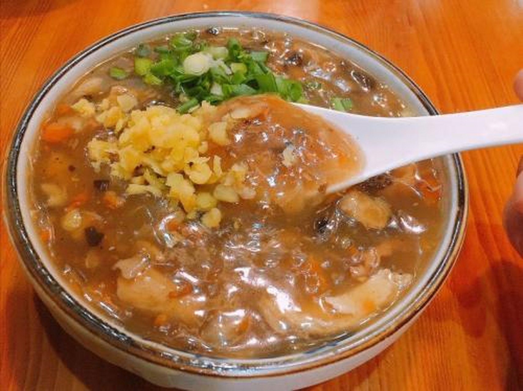 糊羹,又名福羹,始于元朝,江西地区过年传统菜式,每年正月初七吃褔羹