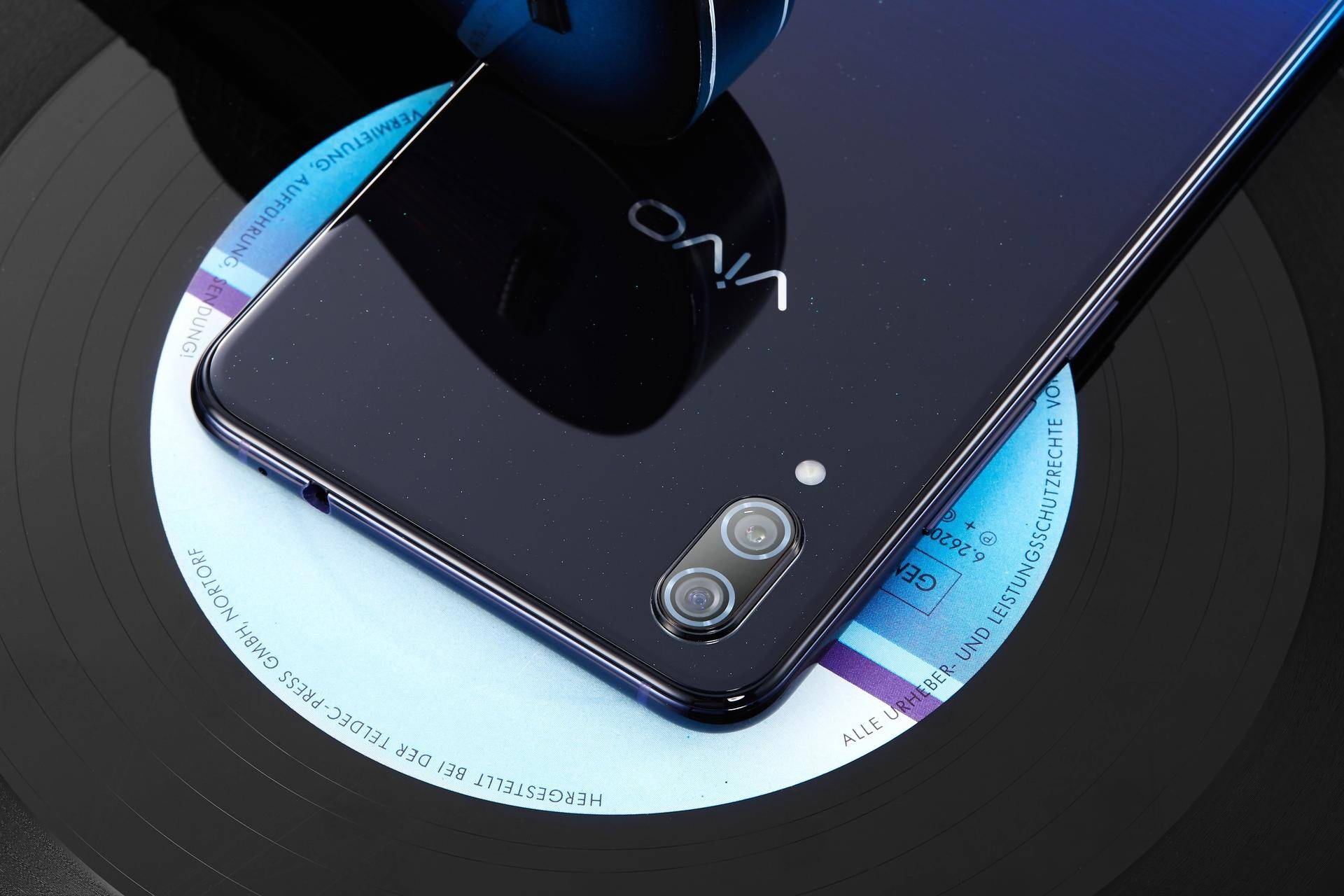 星夜下的洋面跃然"机"上,vivo x23全息幻彩版颜值称帝