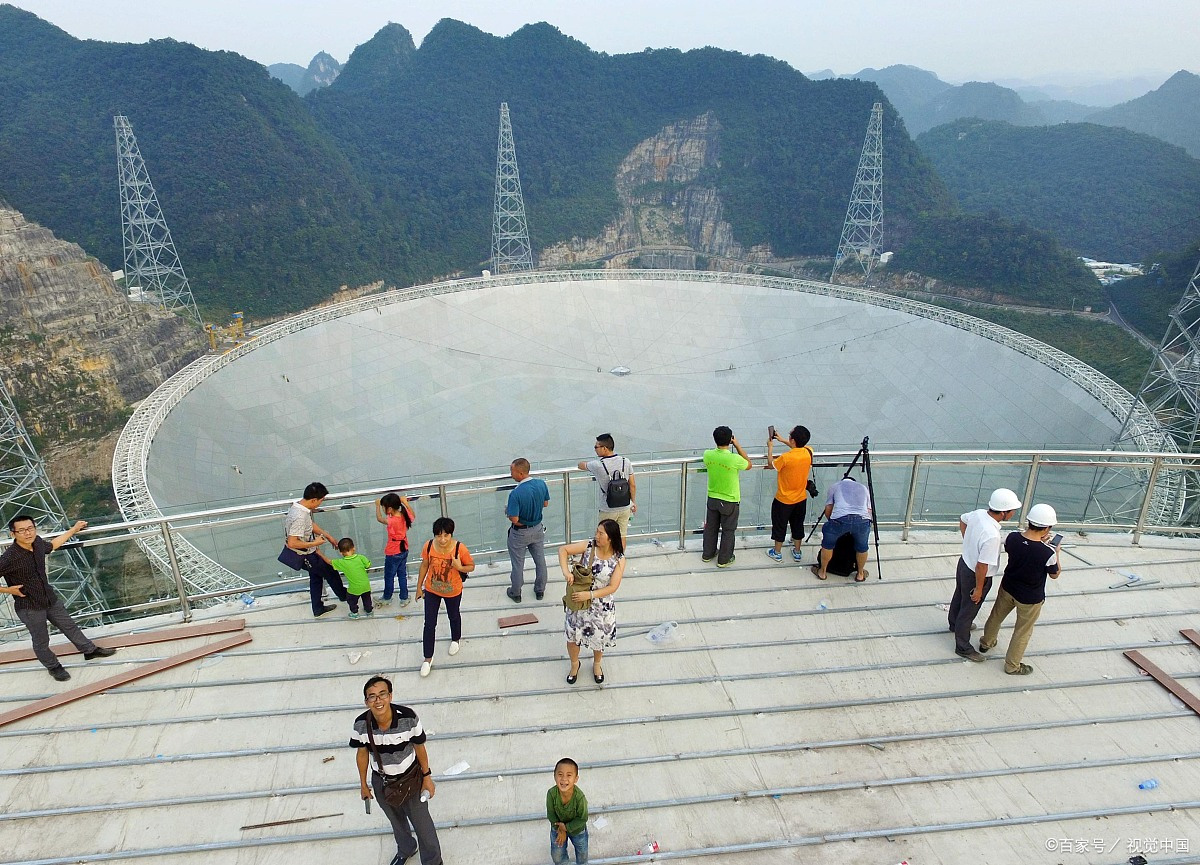 贵州天眼景区位于贵州省黔南布依族苗族自治州的平塘县克度镇.