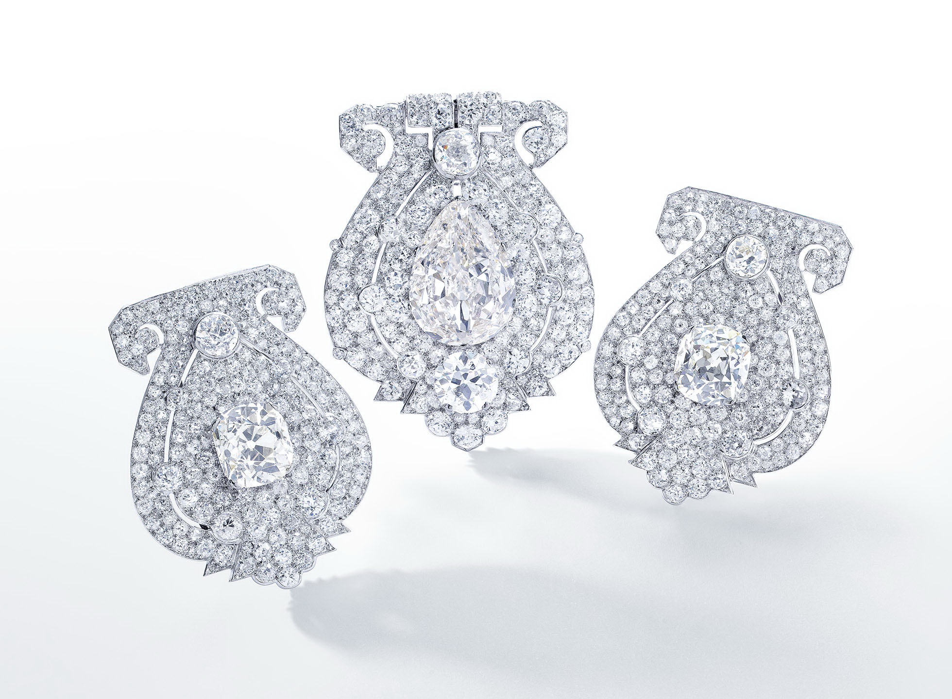 佳士得日内瓦珠宝拍卖落幕 蓝钻戒指拍出近8000万