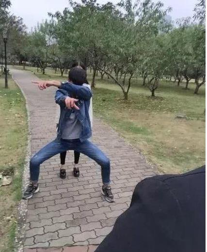 大神可以把我这位逗比兄弟p成美剧中的蜘蛛侠