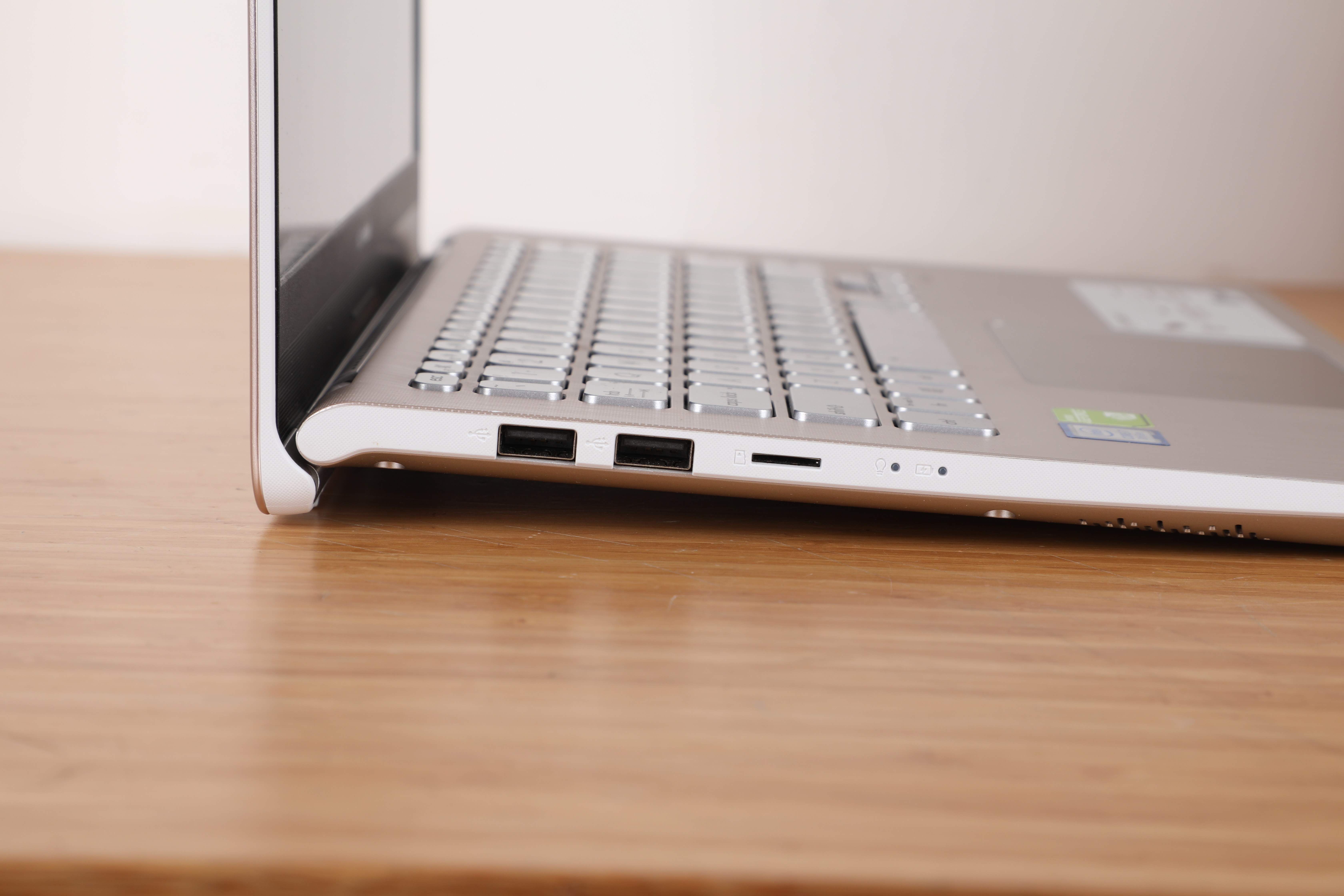 全金属机身 华硕灵耀s二代轻薄本赏析