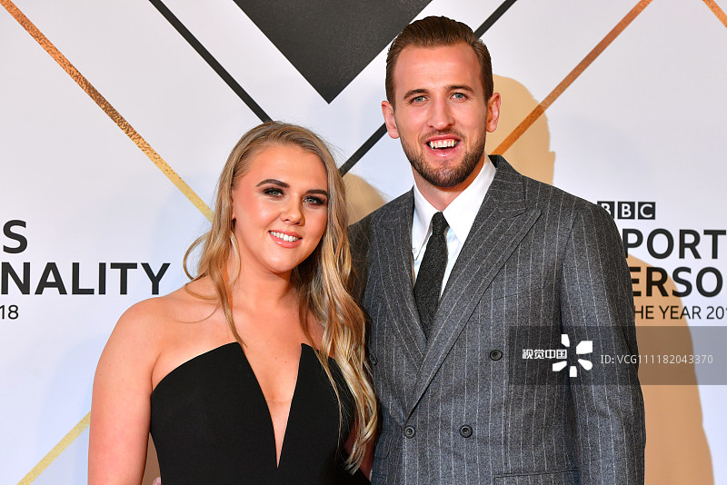 2018 bbc年度体育人物颁奖典礼:哈里·凯恩携妻子出席