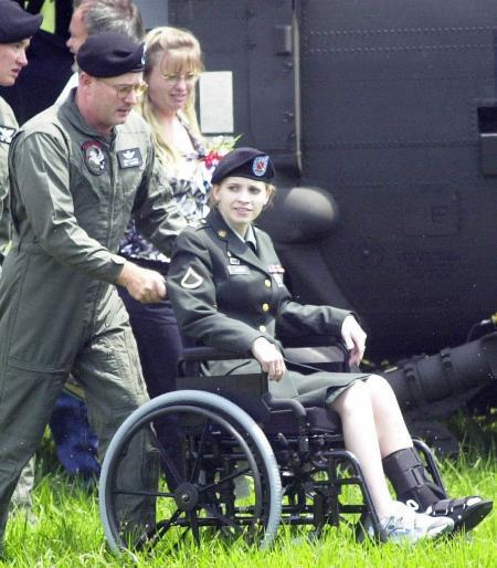 伊拉克战争中 那个被俘虏的美军女兵 后来的命运怎样了