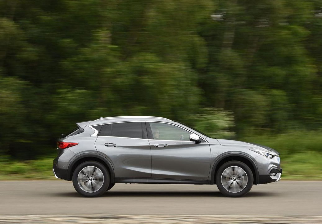 英菲尼迪qx30测评,驾驶舒适安静的小型高档suv