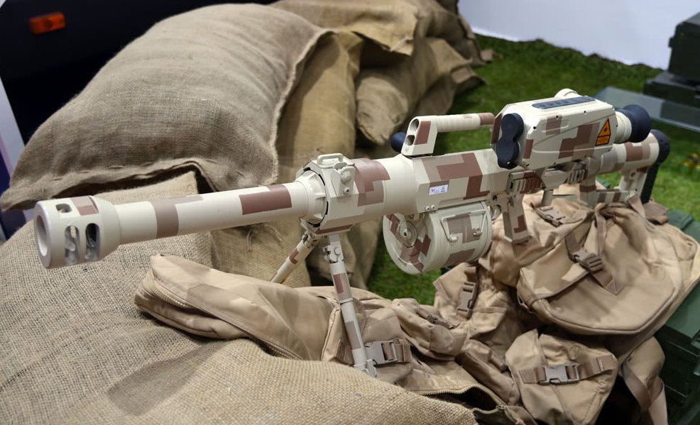 射程600米误差5厘米的中国lg5榴弹枪,欧美:单兵不讲理武器
