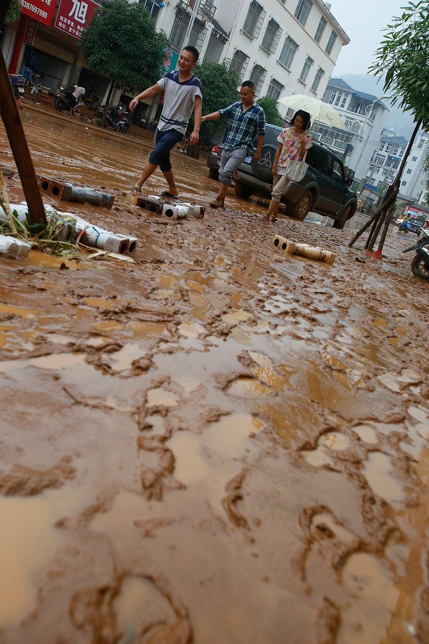 洪水过后,需要注意以下几点: