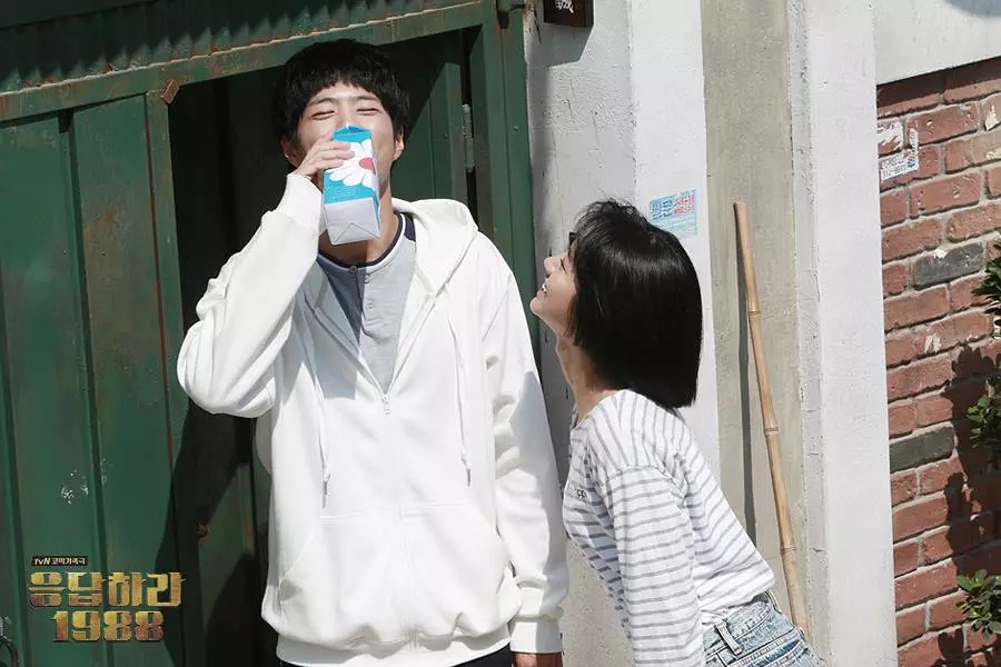 请回答1988:正焕拿起戒指求婚时,阿泽就已知道,德善属于自己