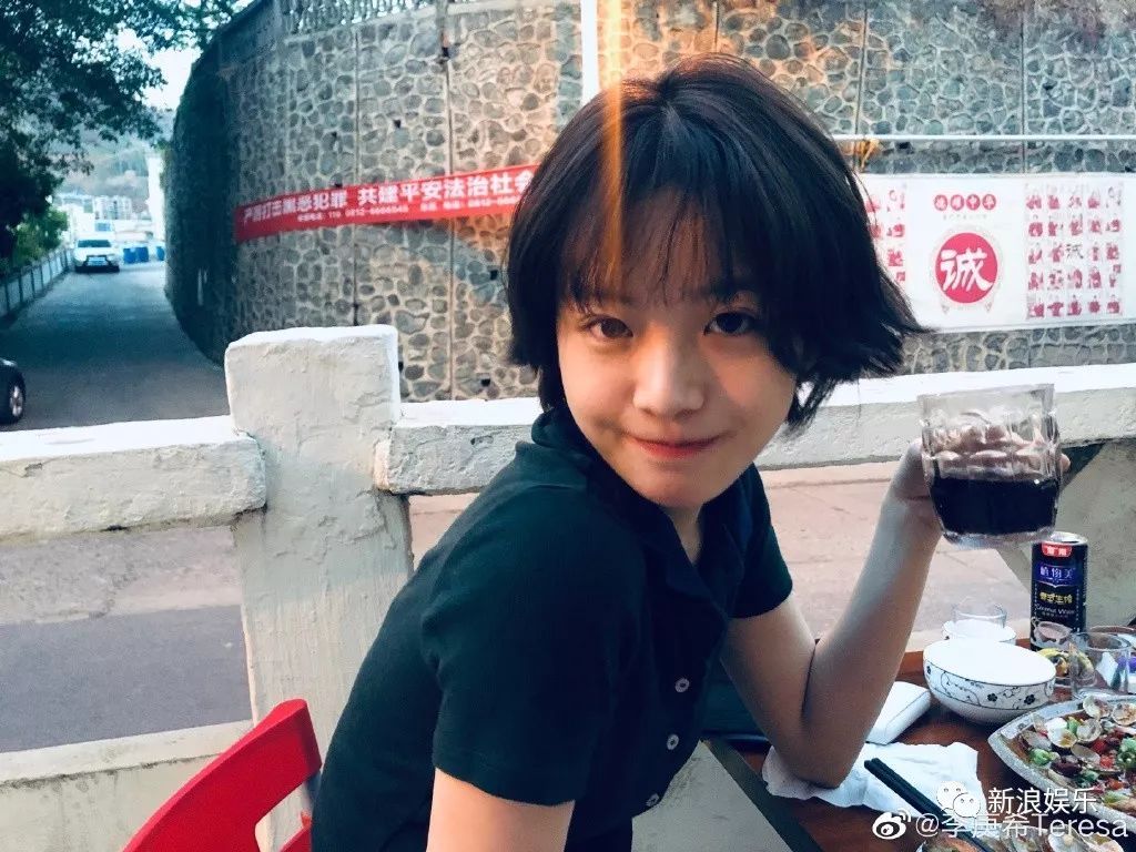 李庚希怎么就遇不到合适的造型?真是浪费了这么好看的脸