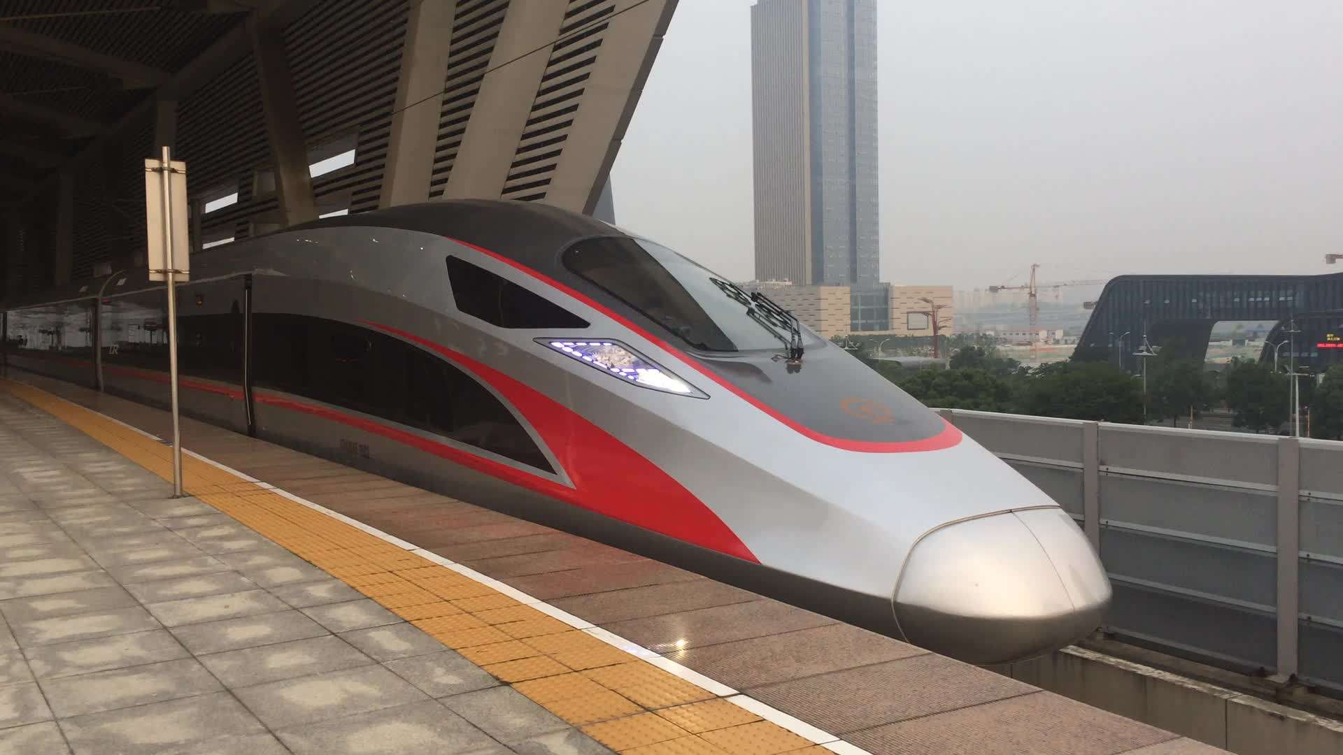 印度人评选全球十大列车,中国独揽前二,外国网友:规则制定者