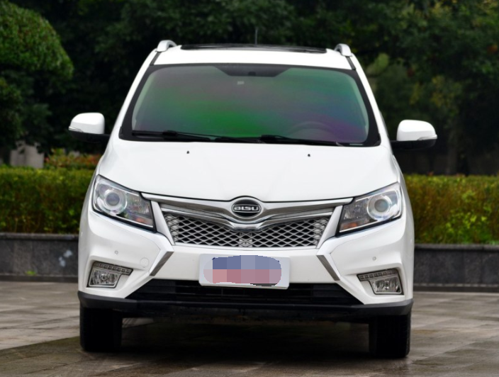 比速m3有着饱满的车身线条,其设计相当出色,转向十分灵活