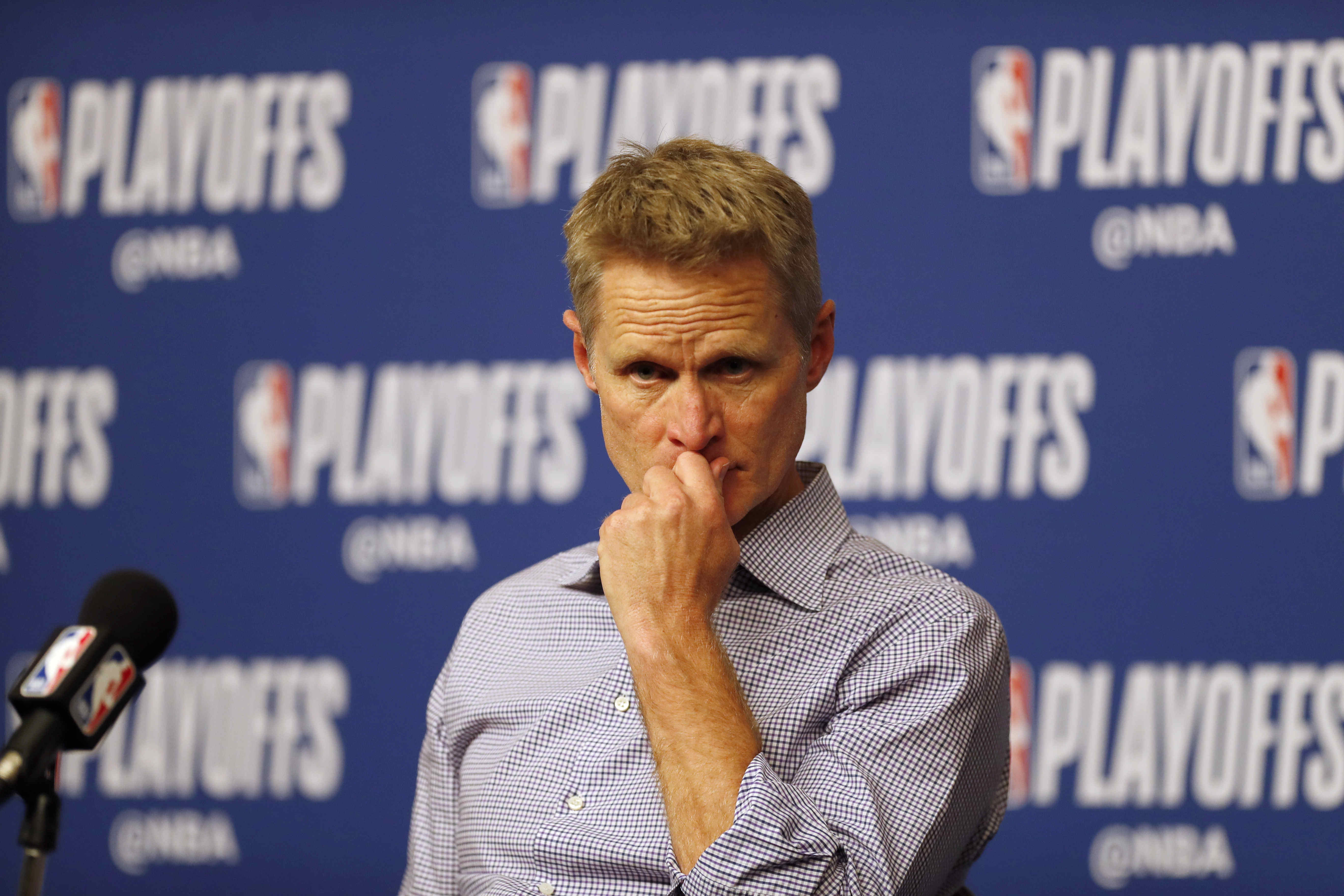 科尔赛前发声！直面NBA裁判争议：执法难成精确科学，教练不满属常态