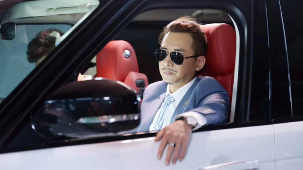 耿一正参演互换题材电影《疯狂娱记》搞笑上演娱乐圈无间道