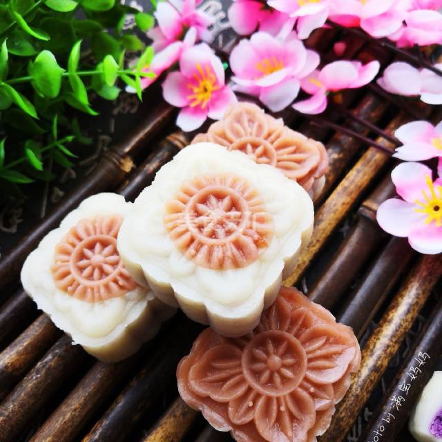 手把手教你做紫薯馅双色冰皮月饼,不用烤箱,q弹软糯,健康不上火