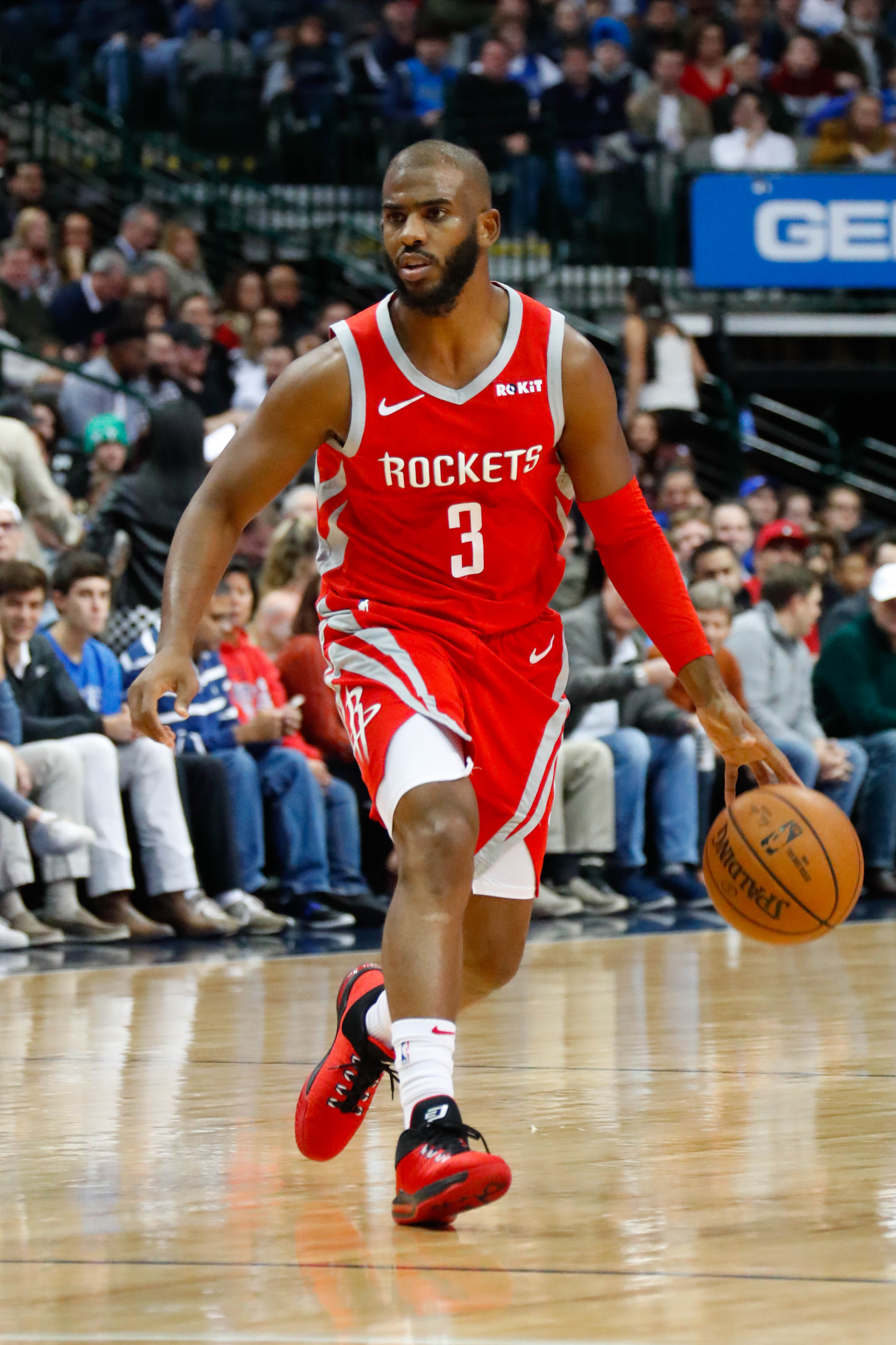 "灯泡"合砍55分16助攻 火箭客场3分惜败独行侠