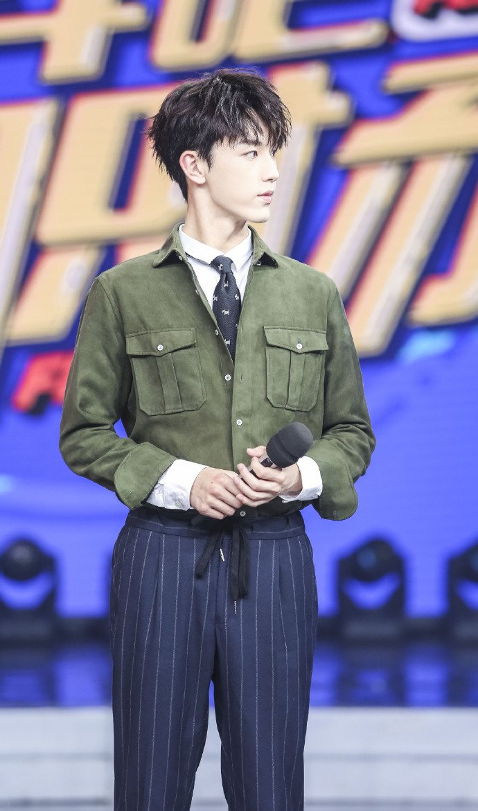 >>关注#郭俊辰# #情人节表白骚操作