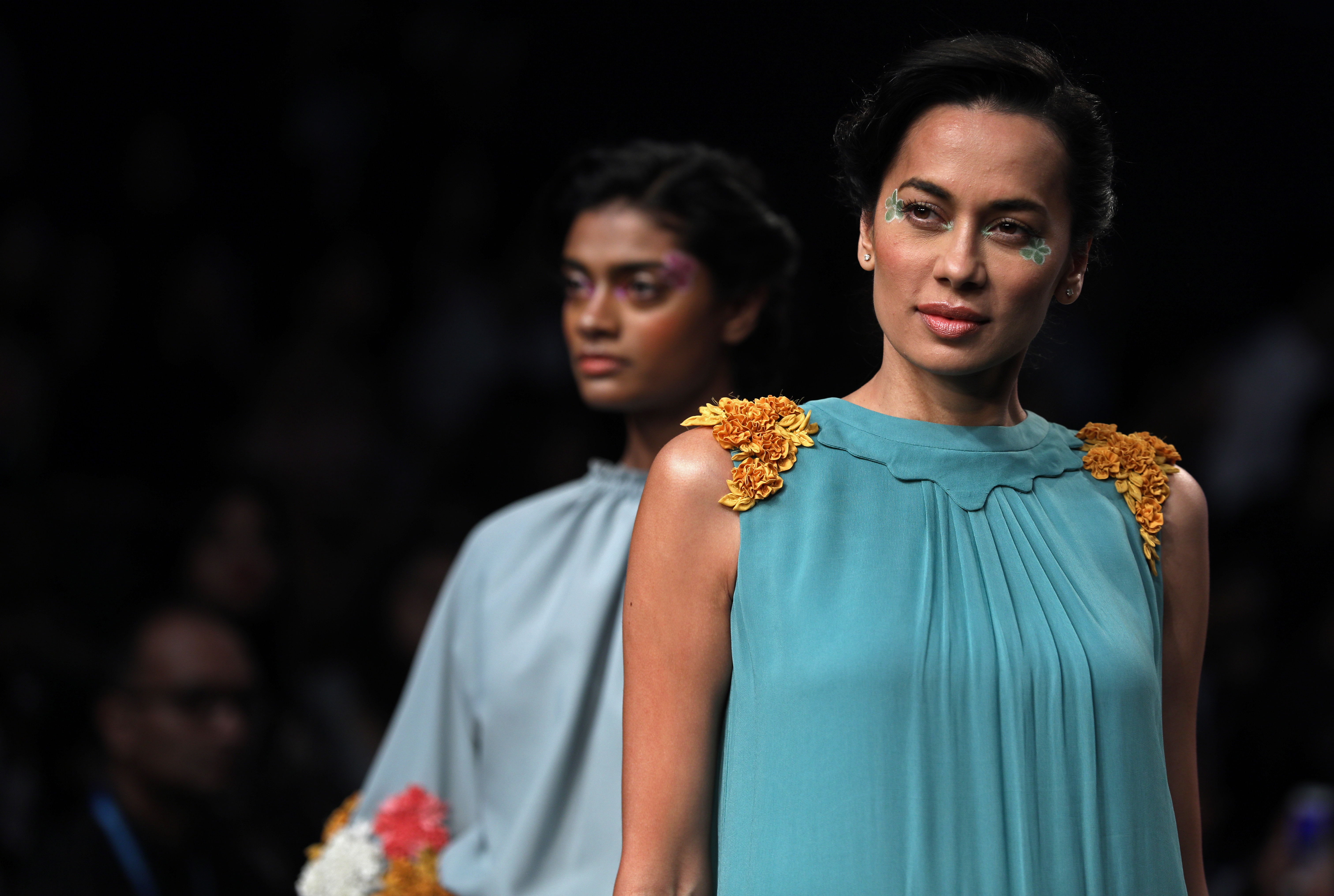 印度拉克美时装周——设计师瓦伦·巴尔时装秀