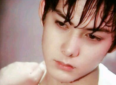 《一吻定情》柏原崇回头瞬间,却意外神似李易峰,网友:神级撞脸