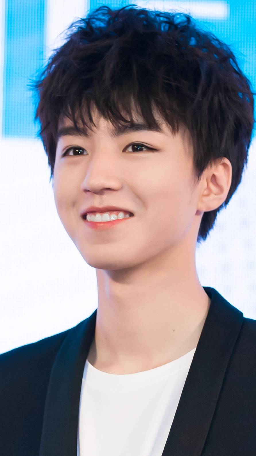 情人节有王俊凯的陪伴,单身也无憾.