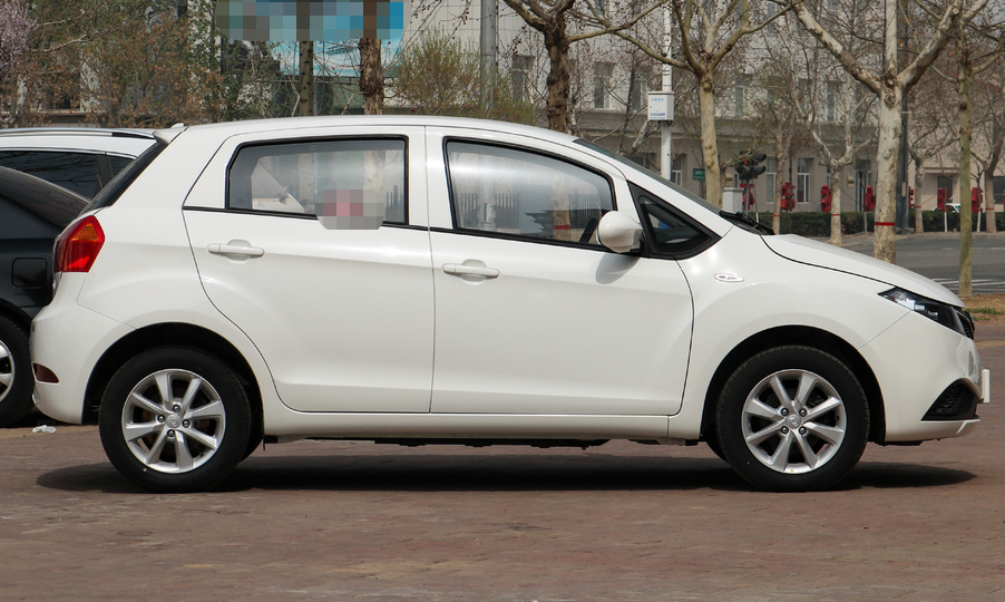 全球鹰k27,回头率非常高,搭配流线型的车身!