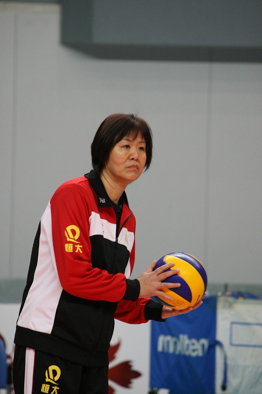 中国女排昔日新星张锦文,因一次不当行为被总教练郎平开除出国家队.