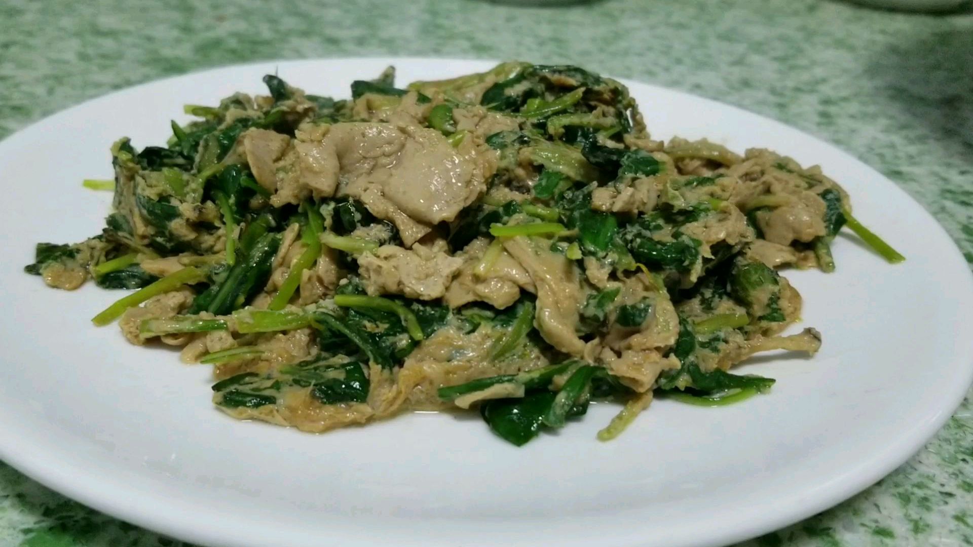鹅蛋炒蒲公英,清热解毒,口感滑嫩
