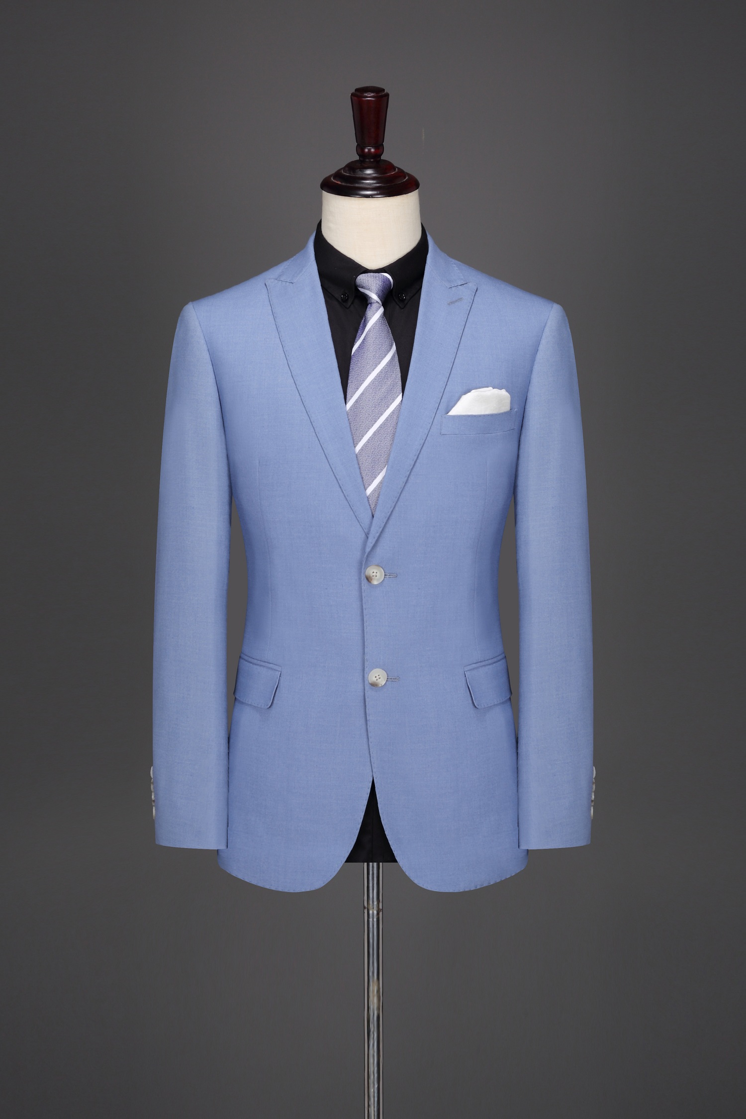 不论四季,浅色西装选择推介