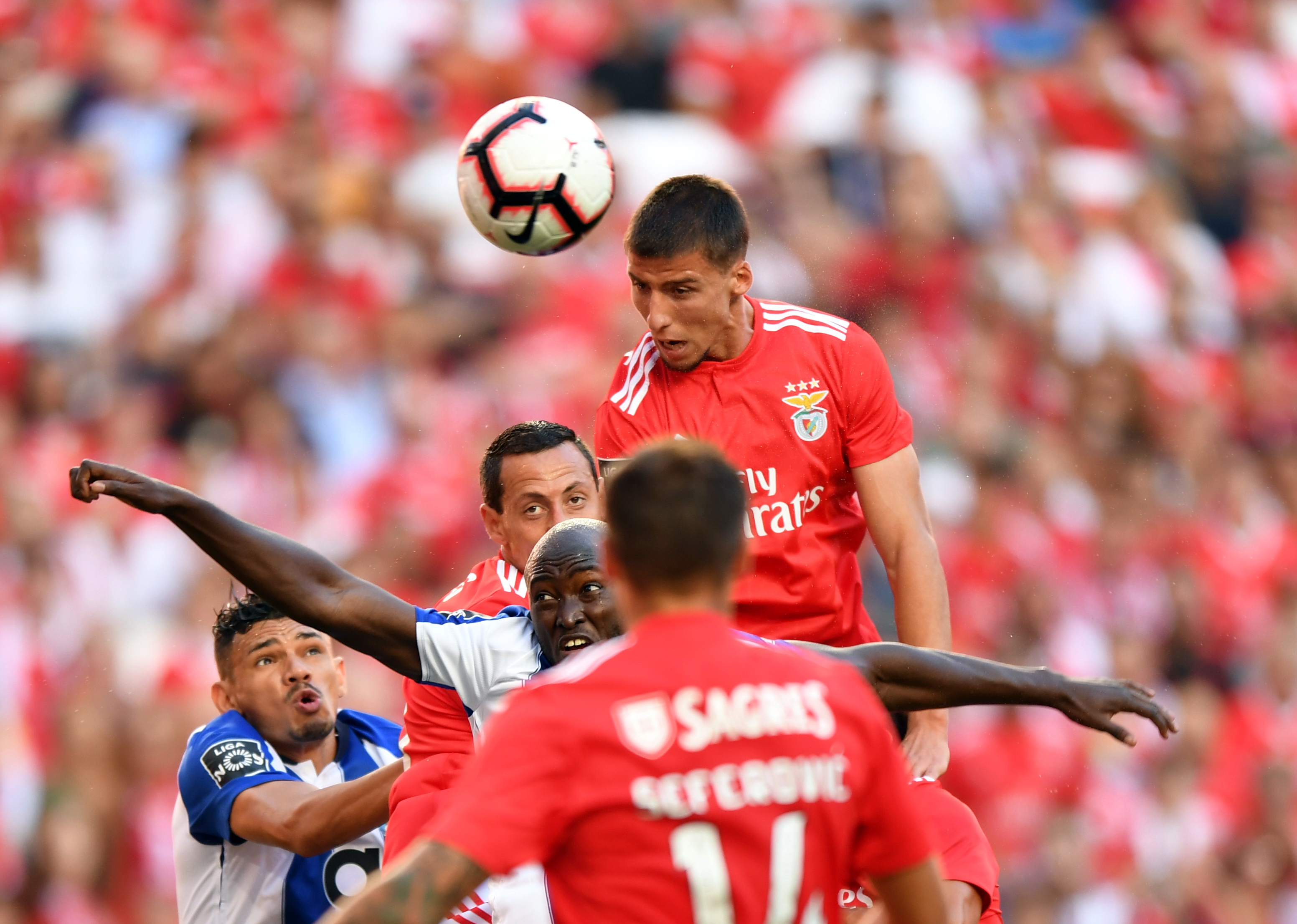 达尼洛·佩雷拉:葡萄牙队压力不大