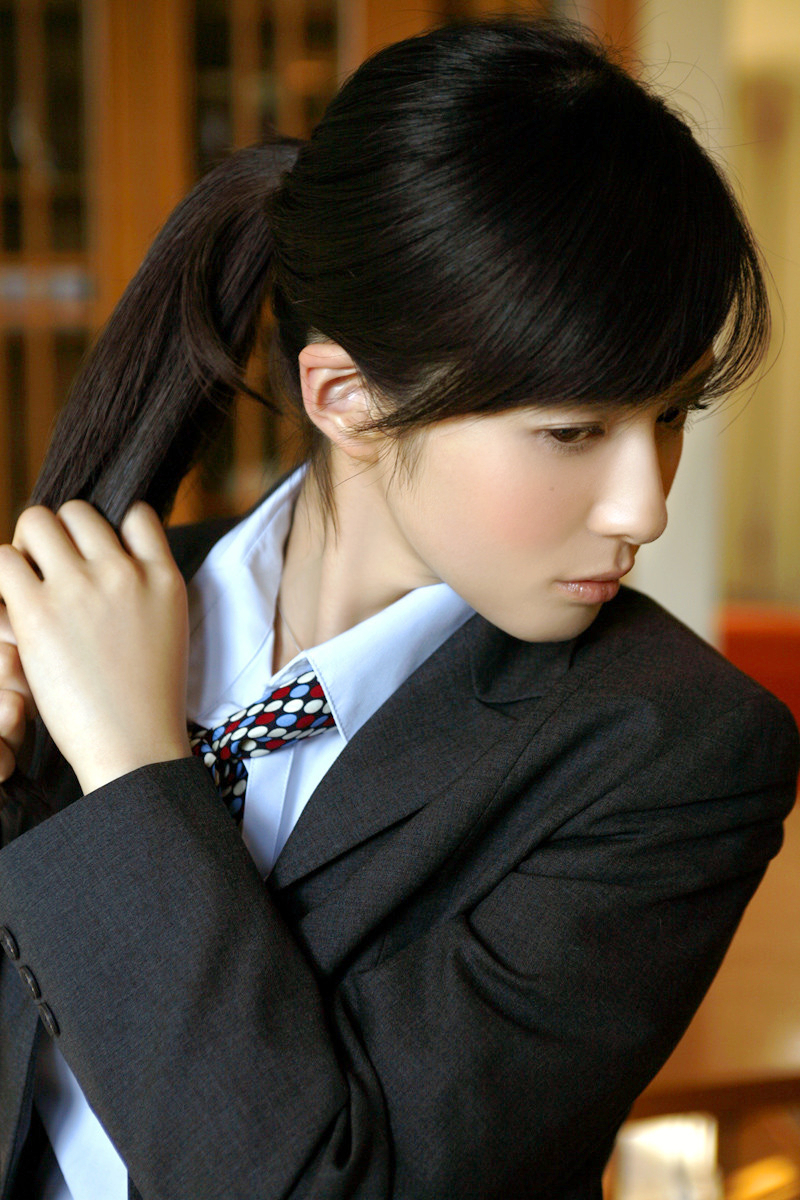 人像摄影(上班出发前的工作女郎)