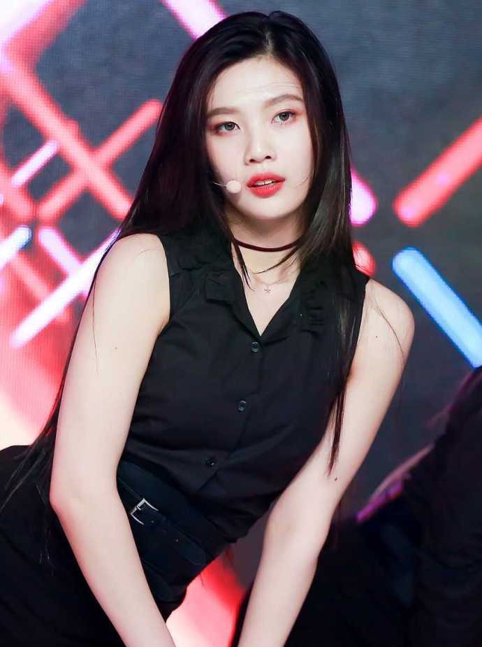 皮肤白皙,非常有舞台魅力 转载自百家号作者:小降聊科幻