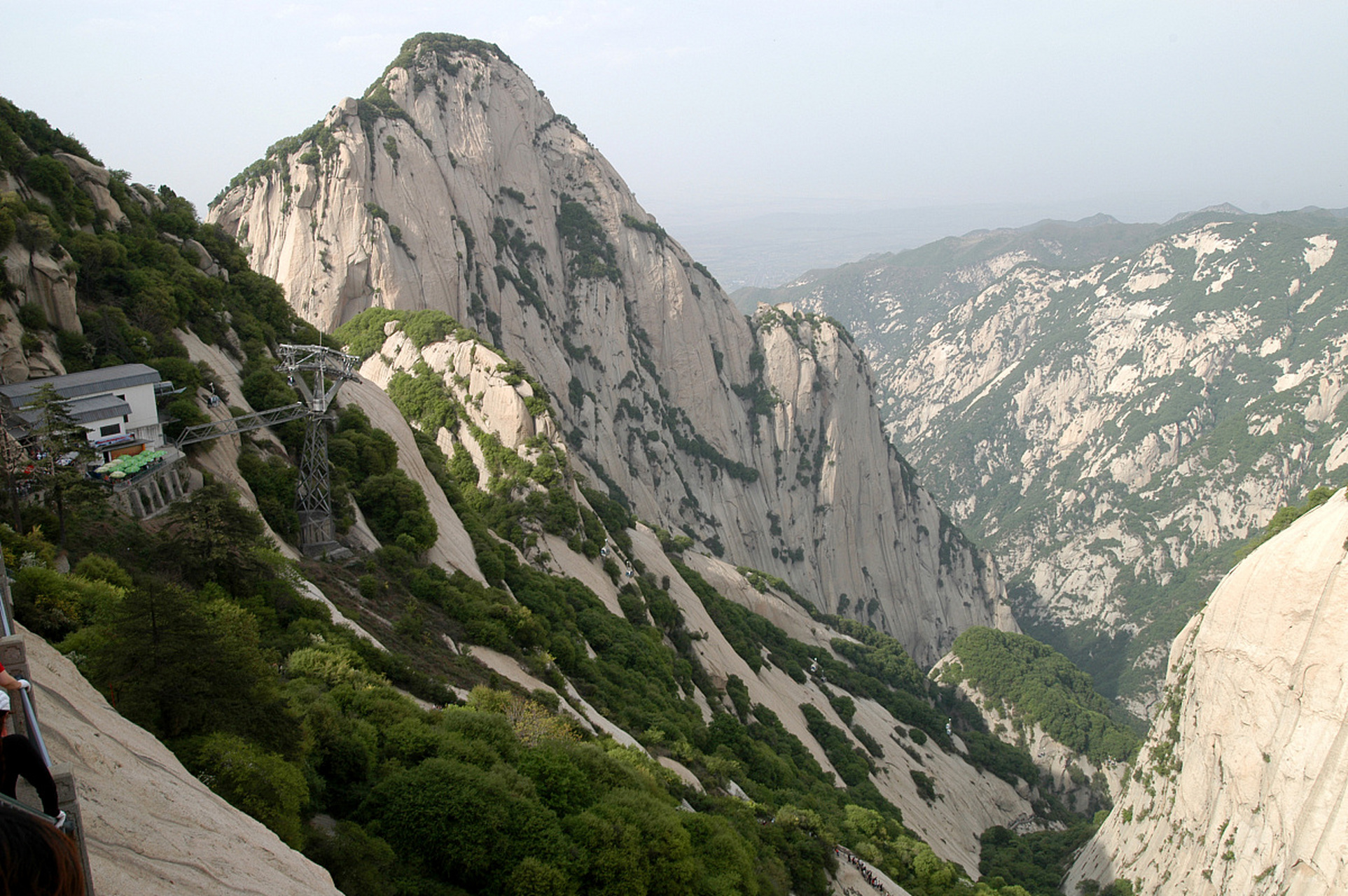 华阴山峰事件图片