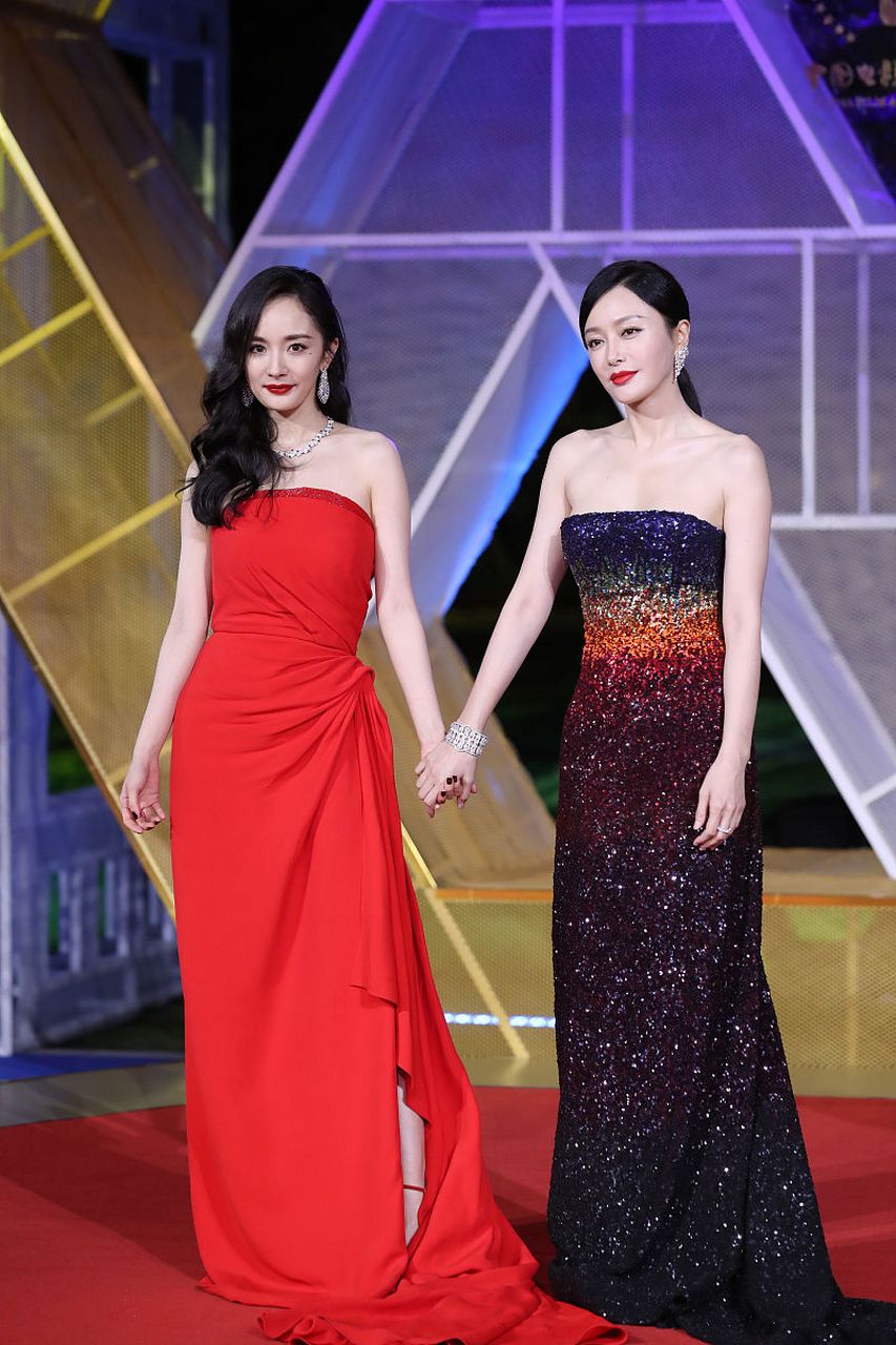 明星资讯广播台# #秦岚回应恋情# #43苏秦岚疑似官宣恋情